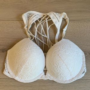 Victoria’s Secret push up bra. 34B